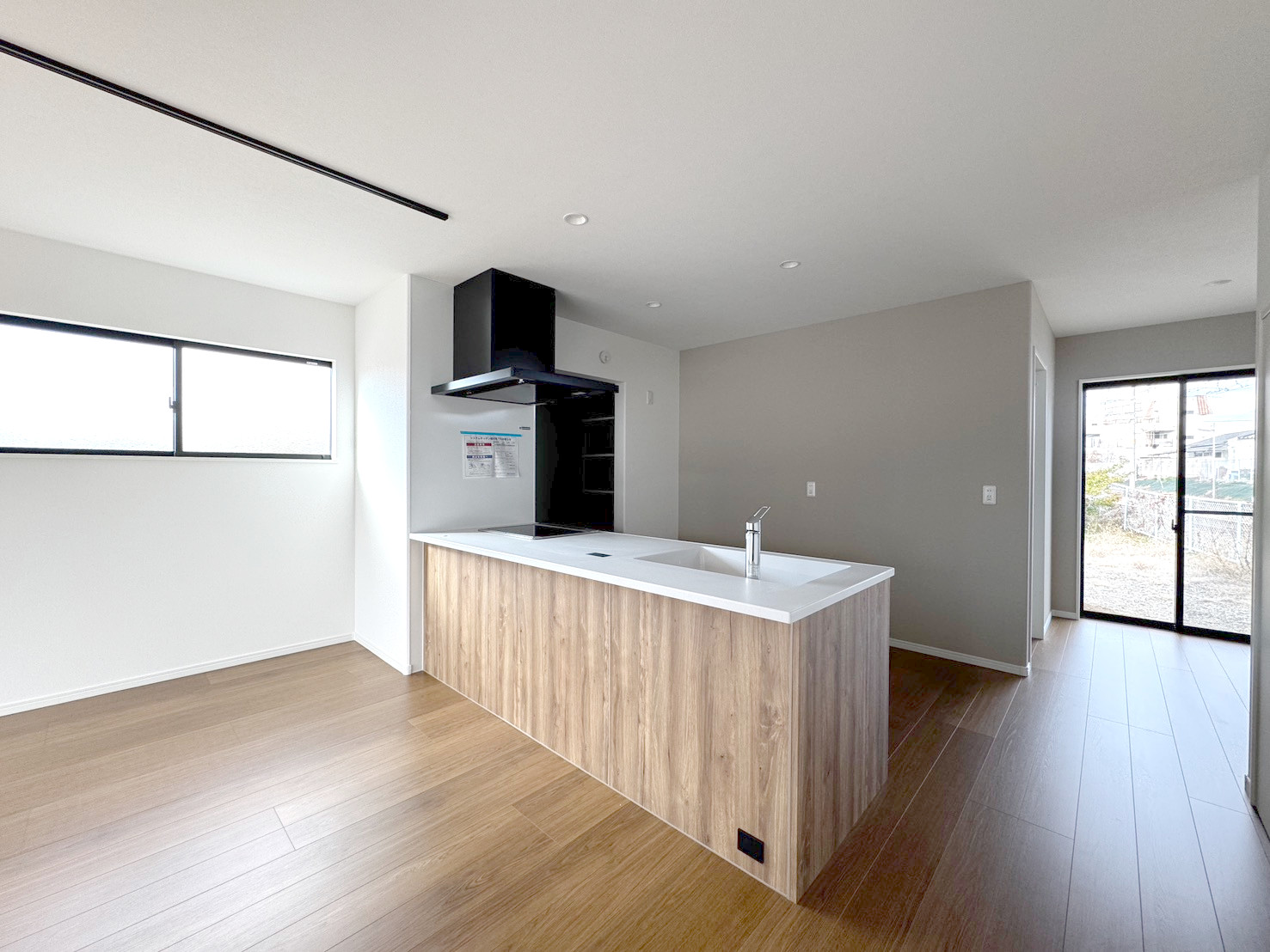 【小野市神明町：長期優良住宅】新築一戸建て